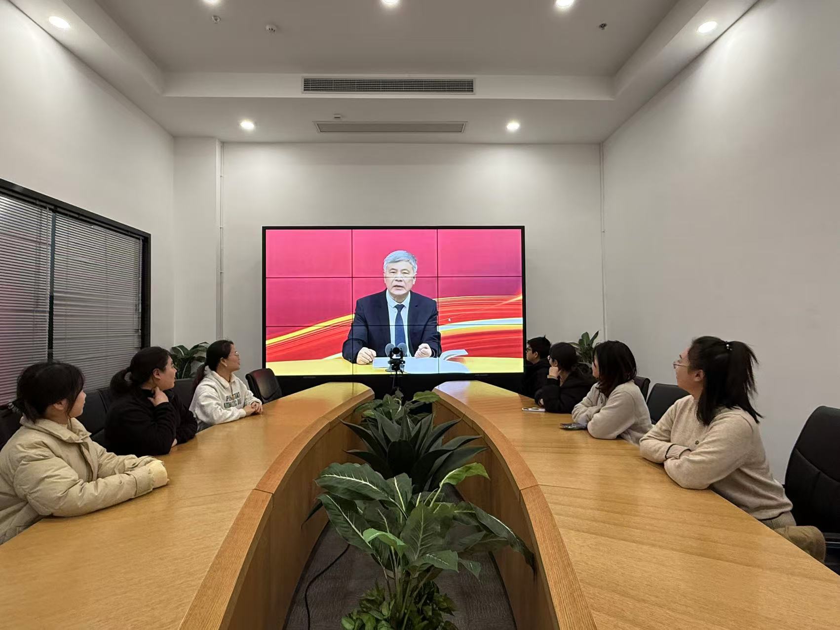 人生就是博文创集团行政党支部发展“深刻进建贯彻党的二十届三中全会心灵”主题党日活动