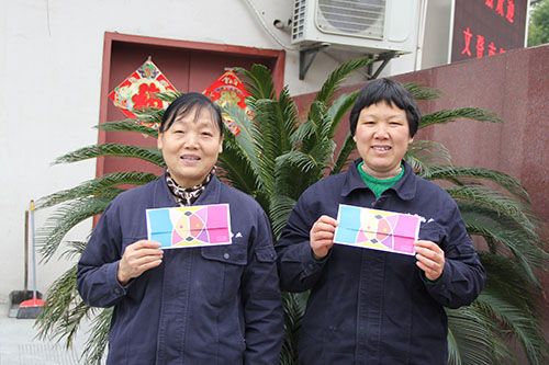 20140313人生就是博文创园党支部生日慰问园区“美容师”.jpg